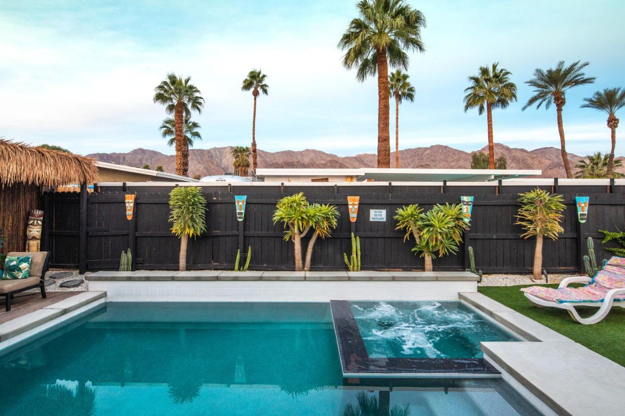 Mid-Century Modern Home In Beautiful La Quinta Exterior photo