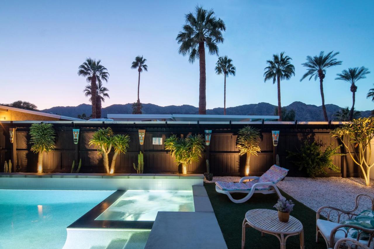 Mid-Century Modern Home In Beautiful La Quinta Exterior photo