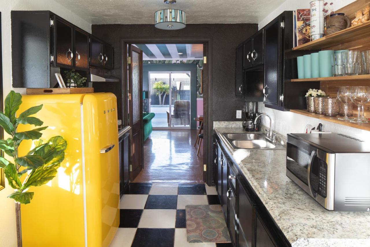 Mid-Century Modern Home In Beautiful La Quinta Exterior photo